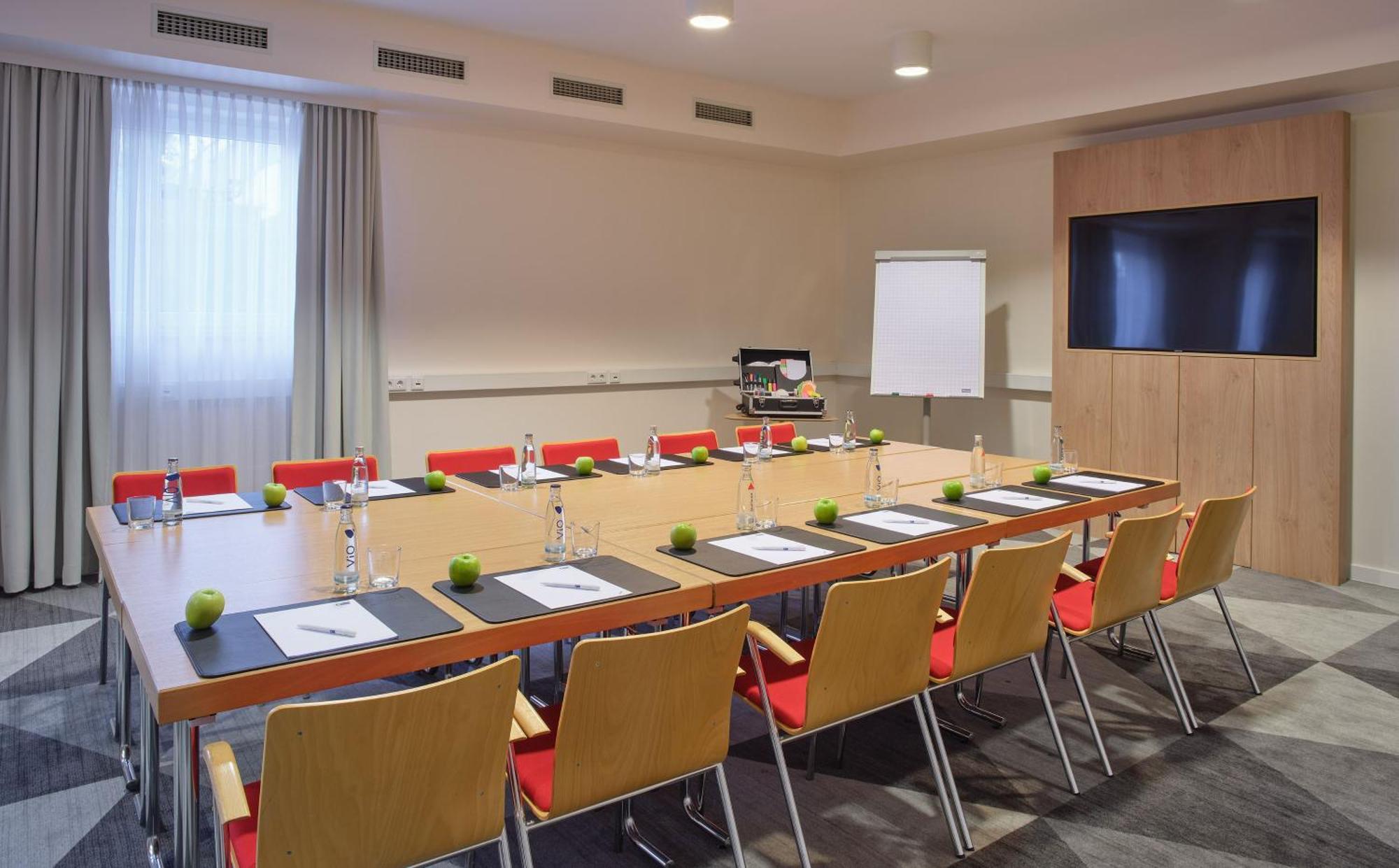 Hotel Express Frankfurt Airport By Ihg